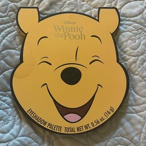 Taste Beauty Winnie The Pooh Eyeshadow Palette 12 Colors Shimmer Matte